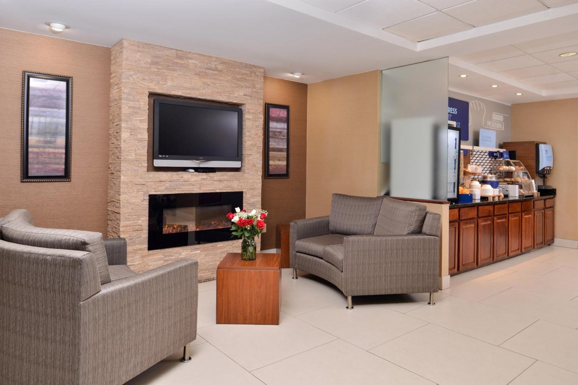 Express & West Chester By Ihg 3* Concordville