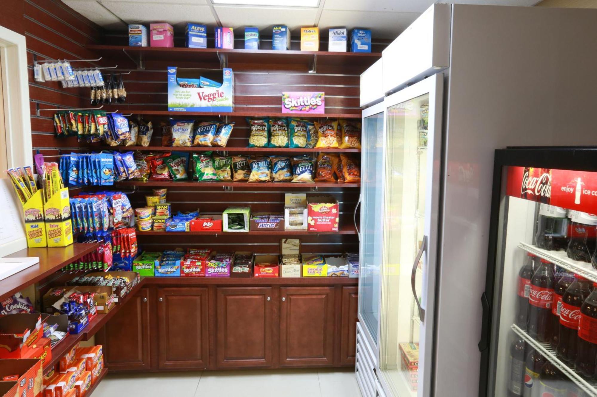 Hotel Express & West Chester By Ihg 3*