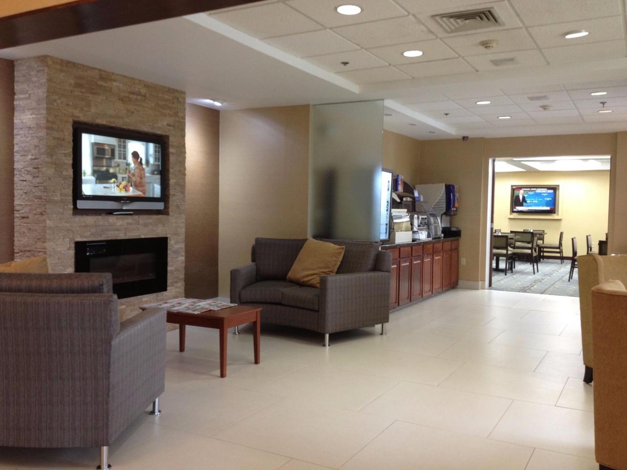 Express & West Chester By Ihg Hotel